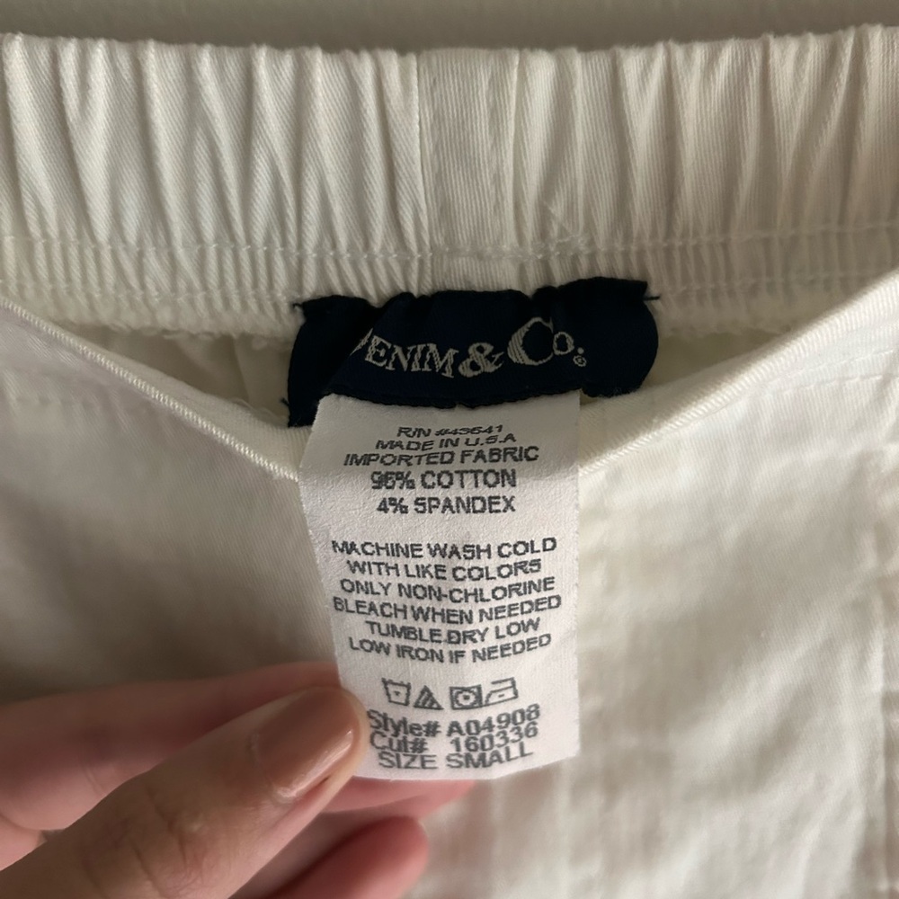 Y2K Denim & Co White Pull-On Wide Leg Capris - Picture 4 of 4